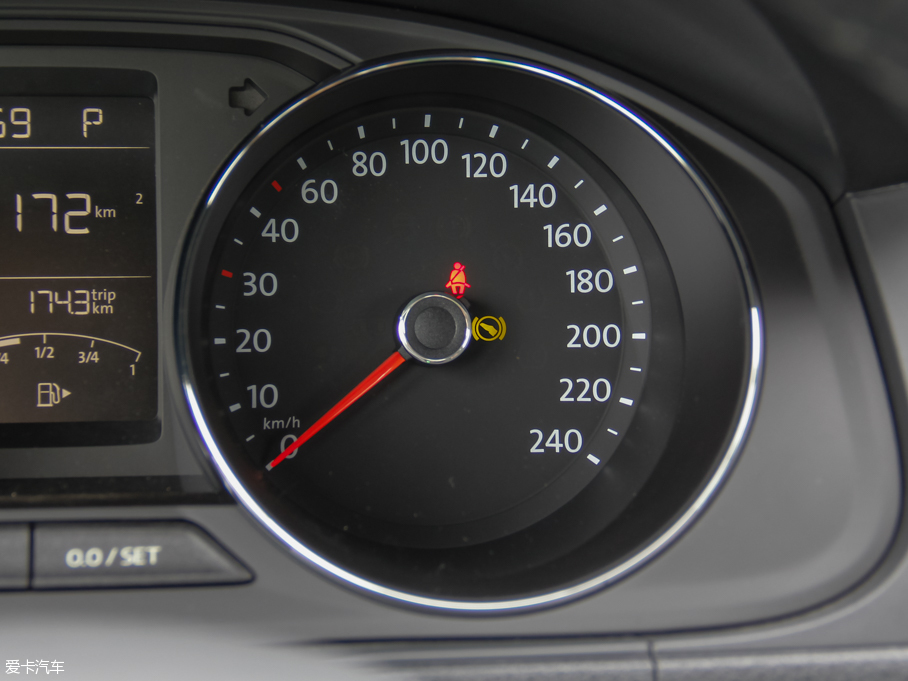 2015݃Ɏ 230TSI DSGA