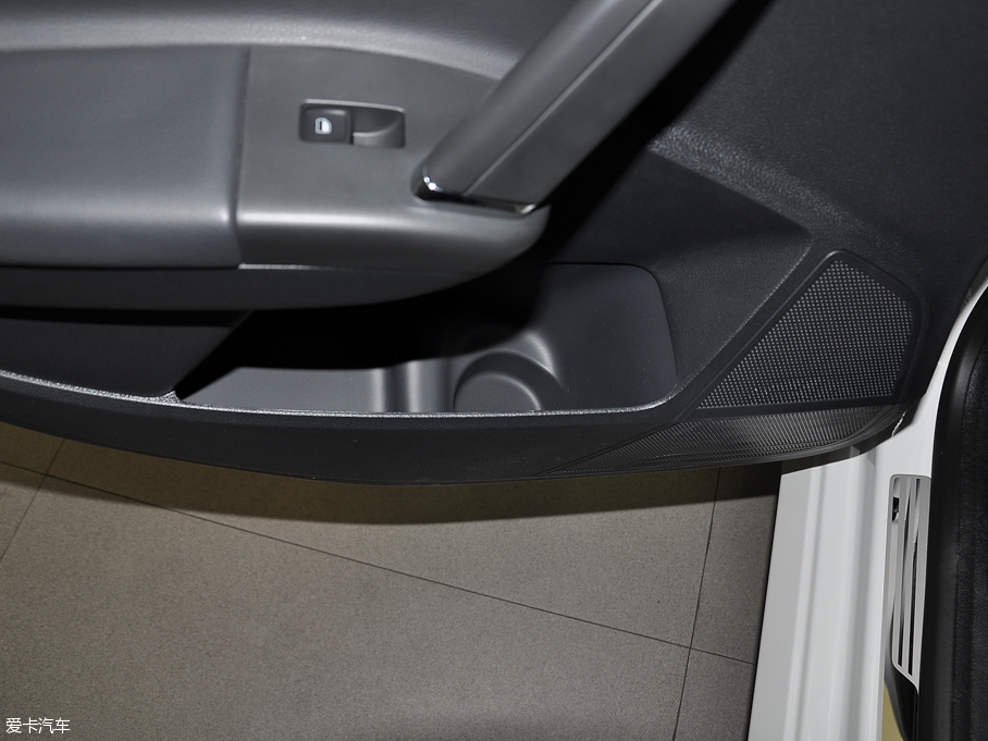 2015݃Ɏ 1.6L Ԅ(dng)m