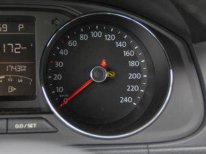 2015230TSI DSGA п؅^