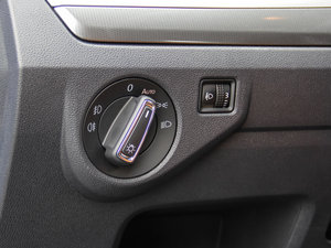 2015230TSI DSGA п؅^