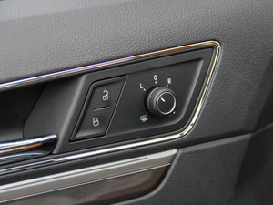 2015230TSI DSGA п؅^