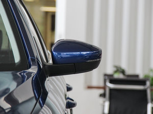 2015款1.6L 自动豪华版 后视镜
