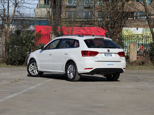 2015款1.6L 手动舒适版 左后45度