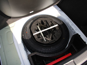 2015款1.6L 手动舒适版 备胎