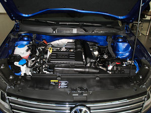 2015款230TSI DSG舒适版 发动机