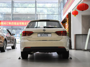 2015款1.6L 自动舒适版 正后	