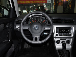 2015款1.6L 自动舒适版 方向盘