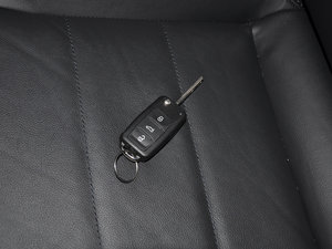 2015款1.6L 自动舒适版 车钥匙