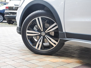 2016款230TSI DSG 豪华版 轮圈