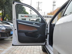 2016款230TSI DSG 豪华版 驾驶位车门