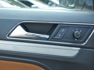 2016230TSI DSG A п؅^