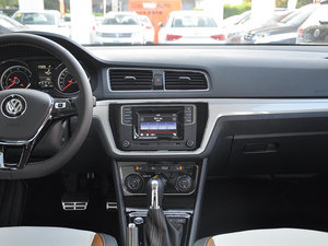 2016款230TSI DSG 豪华版 中控台