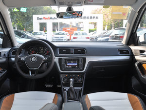 2016款230TSI DSG 豪华版 内饰全景