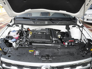 2016款230TSI DSG 豪华版 发动机