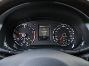 上汽大眾2015款帕薩特