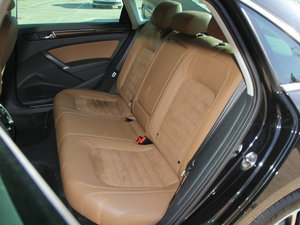 2015款2.0TSI DSG至尊版 后排座椅