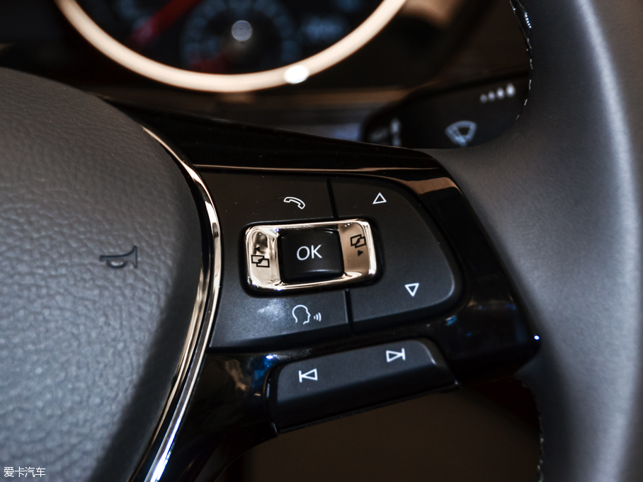 2016��;�� 280TSI �ԄӺ��A��