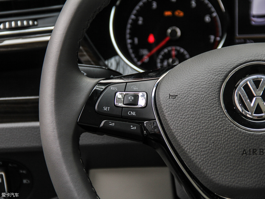 2016; 330TSI Ԅ(dng)A