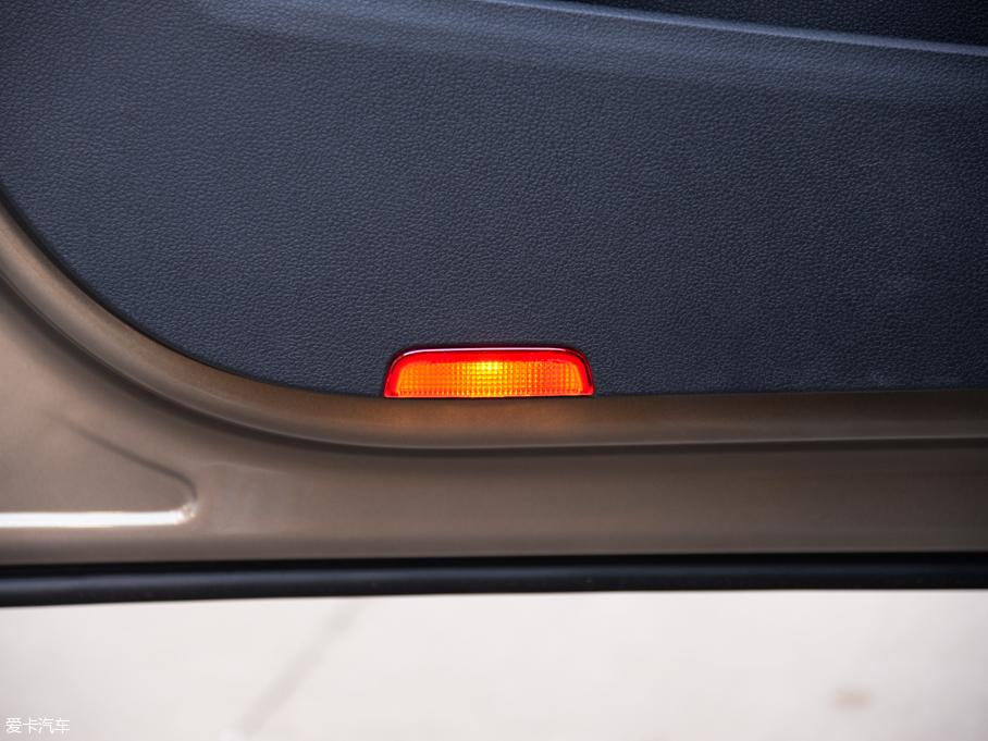 2016�����_�� 330TSI DSG�����