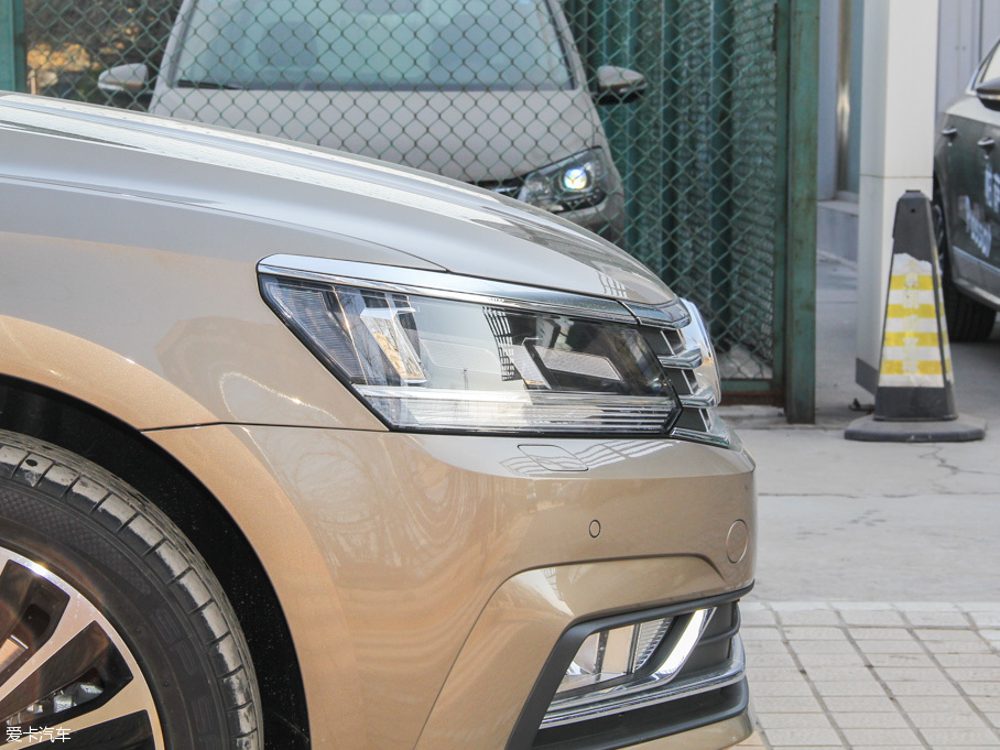 2016�����_�� 330TSI DSG�����