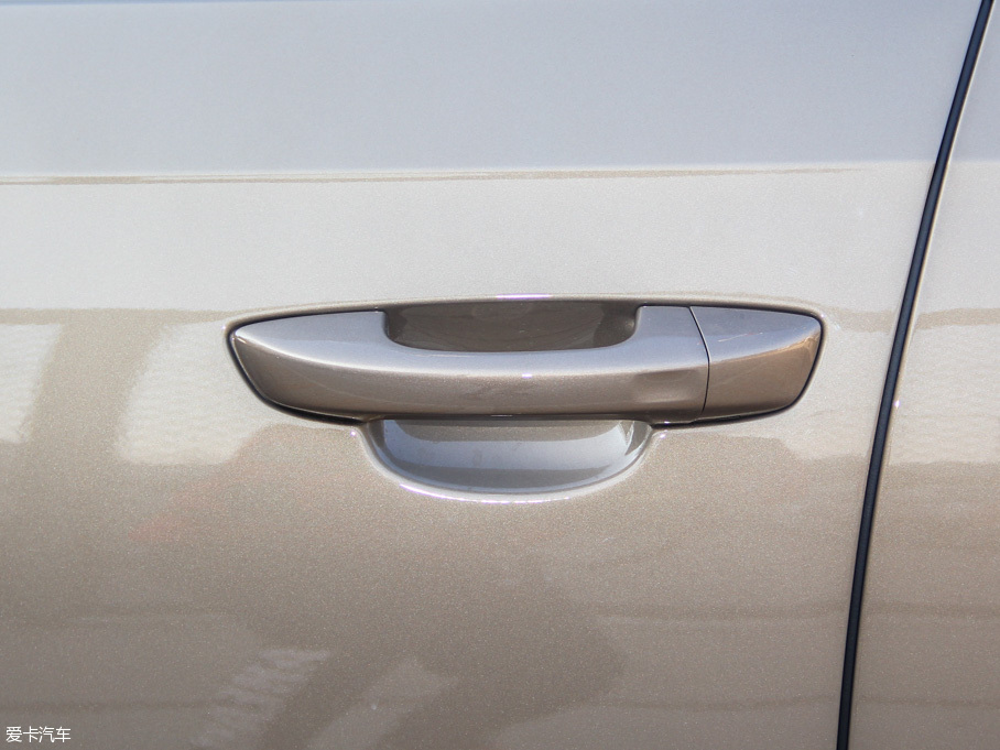 2016�����_�� 330TSI DSG�����