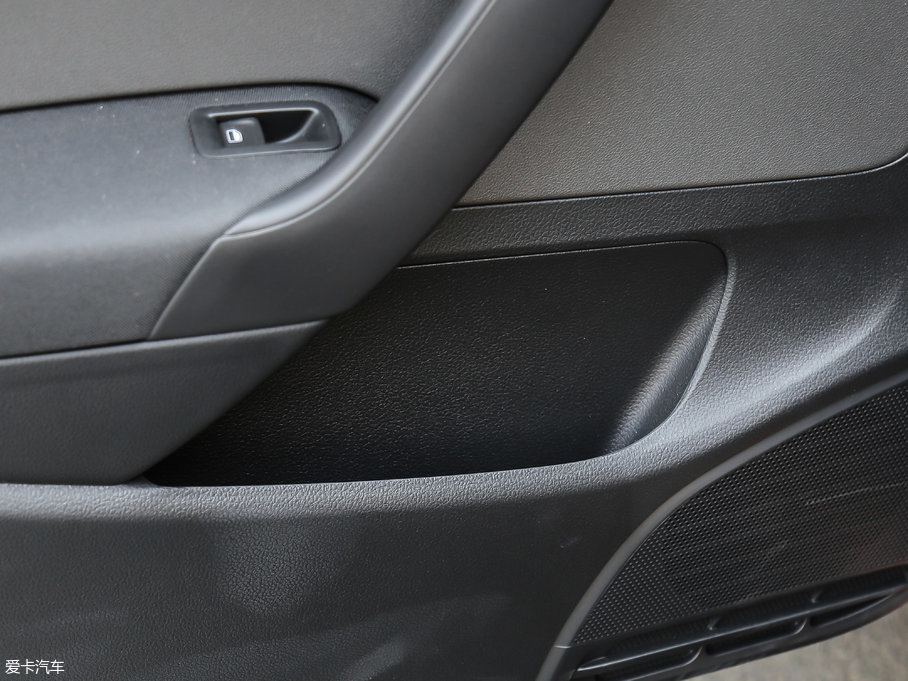 2016Cross Polo 1.6L ԄӰ