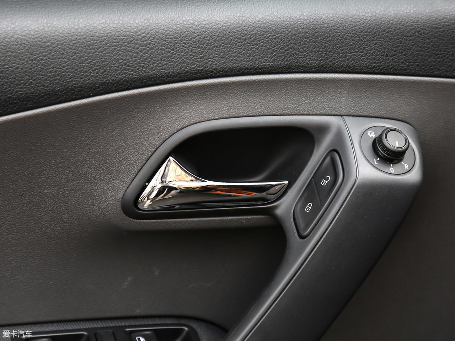 2016��Cross Polo 1.6L �ԄӰ�