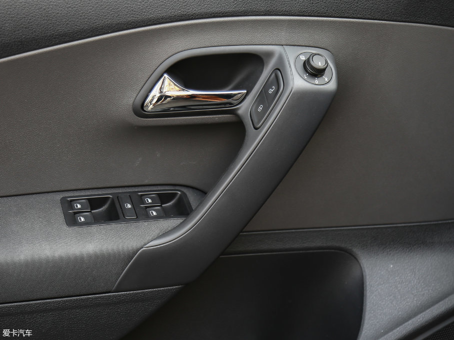 2016Cross Polo 1.6L ԄӰ