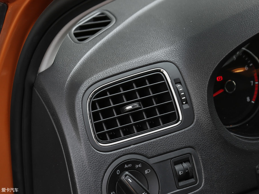 2016Cross Polo 1.6L ԄӰ