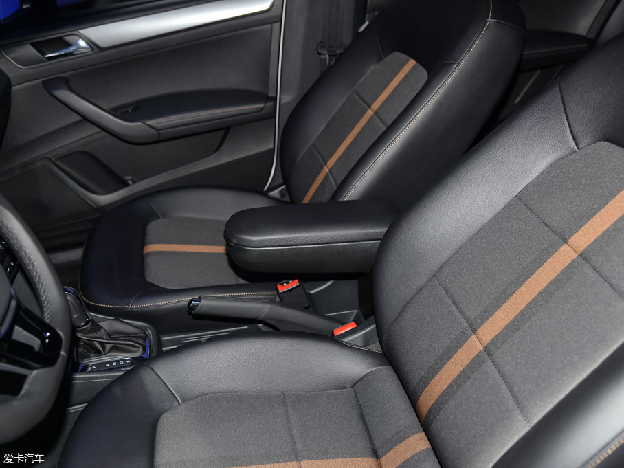 2016��Crossɣ���{ 1.6L �Ԅ����m��