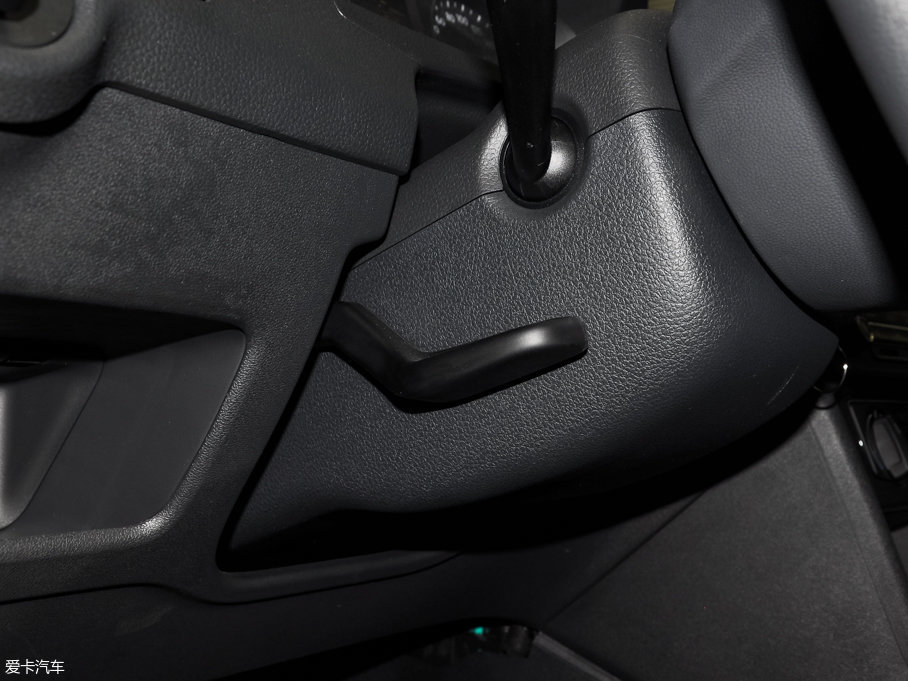 2016��Crossɣ���{ 1.6L �Ԅ��L�а�