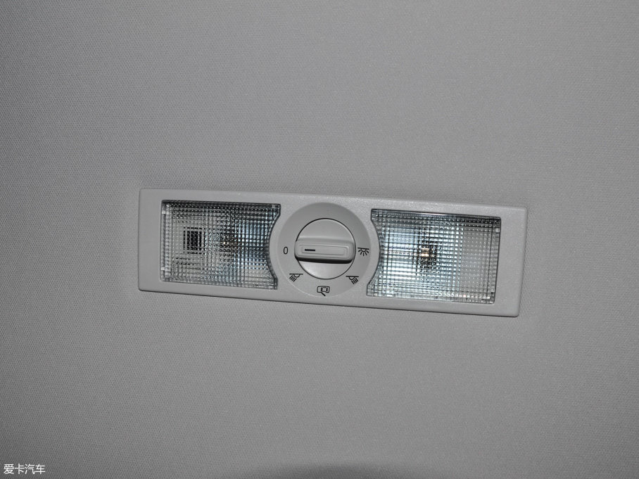 2016��Crossɣ���{ 1.6L �Ԅ��L�а�