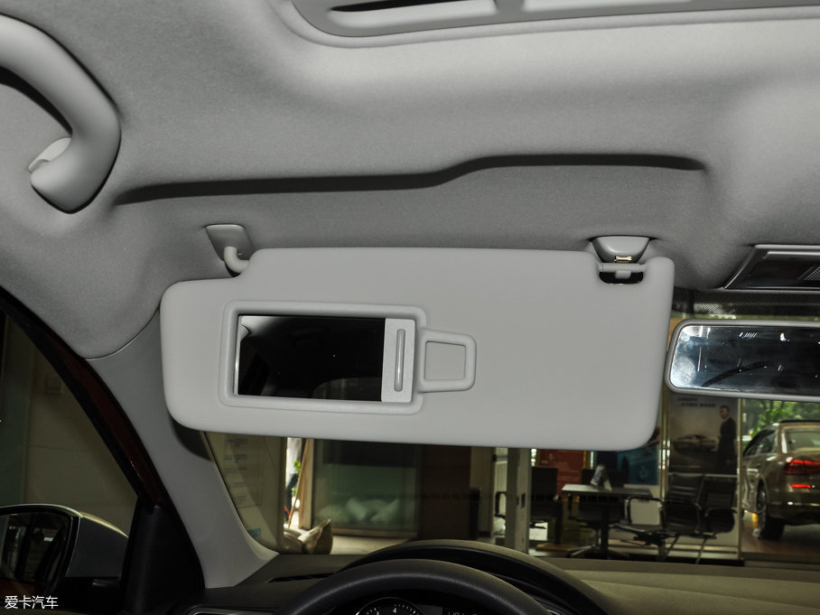 2016��Crossɣ���{ 1.6L �Ԅ��L�а�