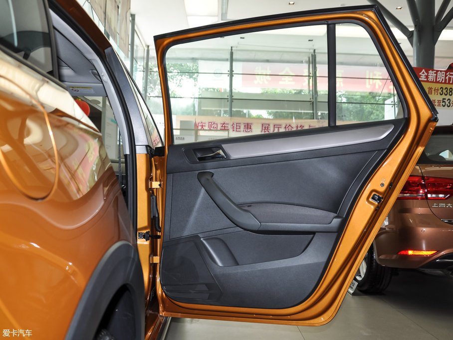 2016��Crossɣ���{ 1.6L �Ԅ��L�а�