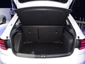 2016款1.6L 自动舒适版 空间座椅