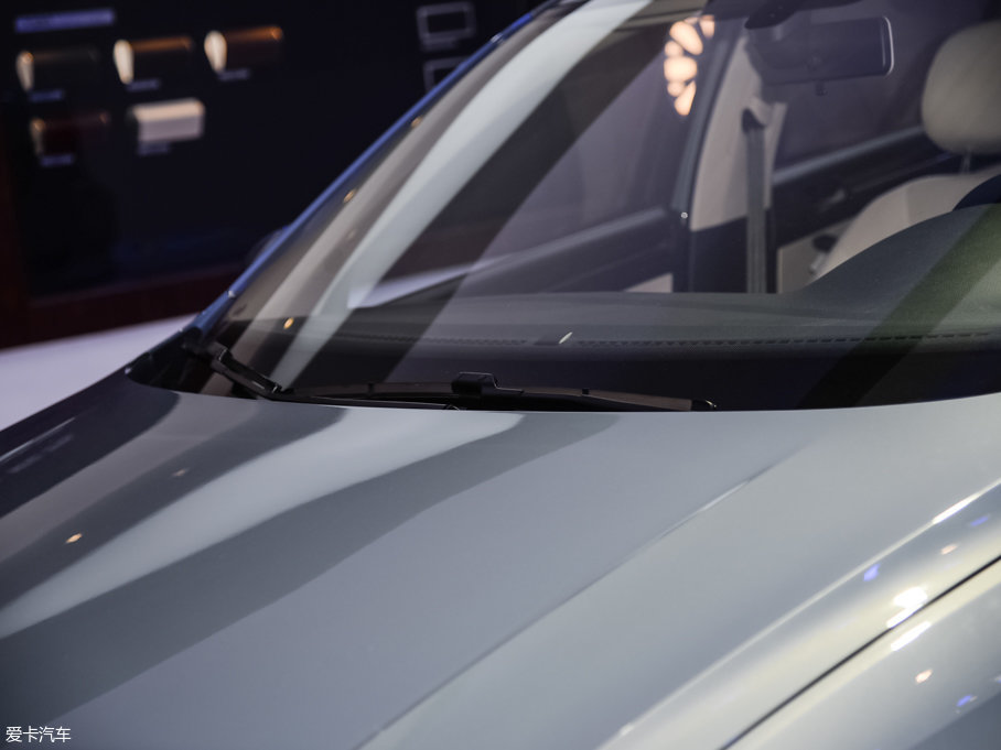 2016ɣ{ 1.6L Ԅ(dng)A