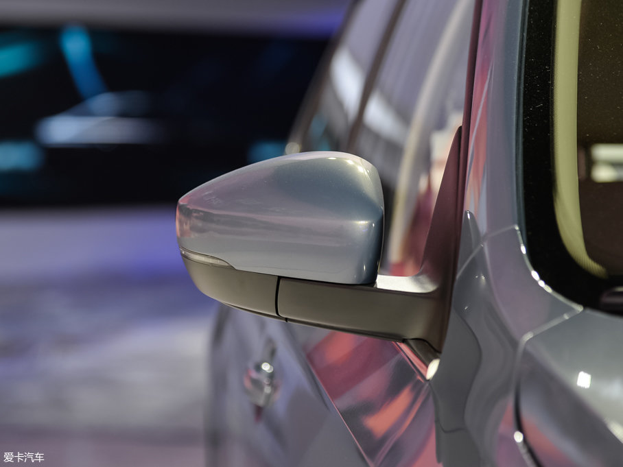 2016��ɣ���{ 1.6L �ԄӺ��A��