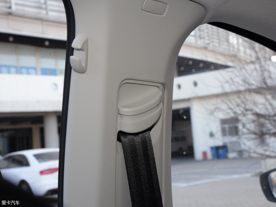 2016ɣ{ 1.6L Ԅ(dng)m