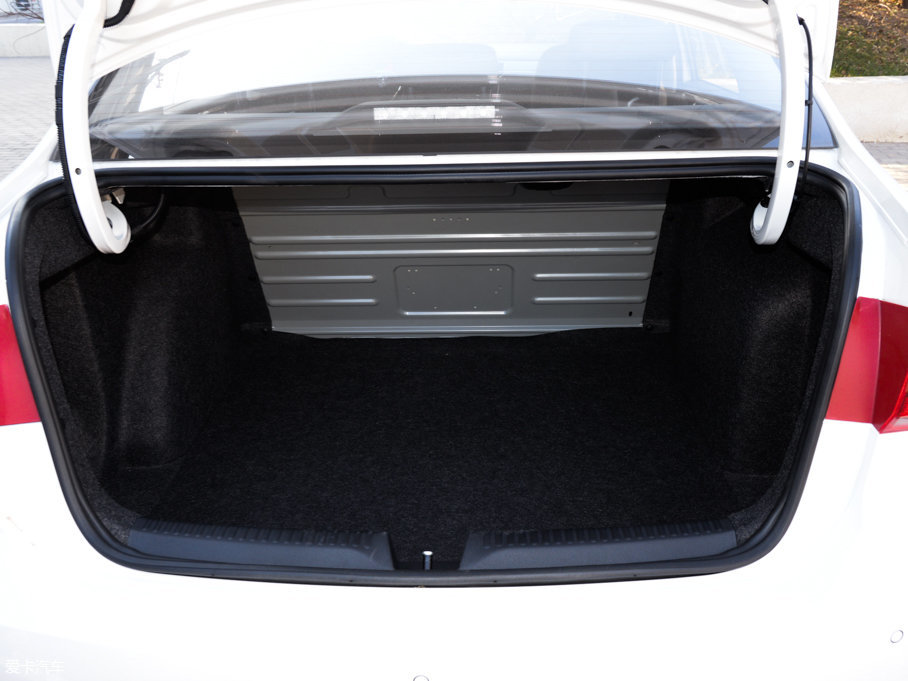 2016ɣ{ 1.6L Ԅ(dng)m