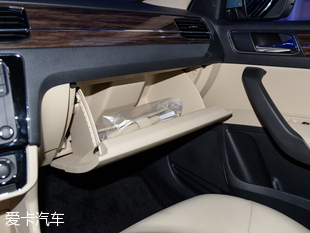 上汽大眾2016款桑塔納