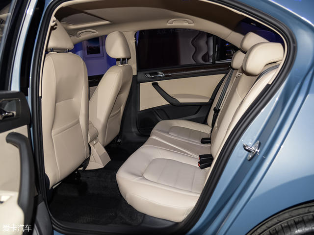 上汽大眾2016款桑塔納