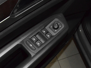 2017��380TSI �����Ş�� ���{܇�����ƅ^	