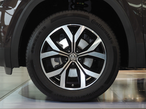 2017330TSI (q)m ݆Ȧ