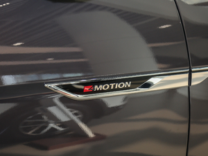 2017530 V6 (q)A (x)(ji)^