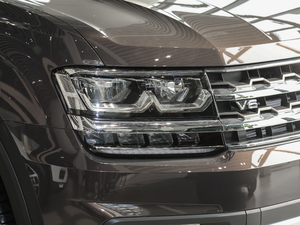 2017530 V6 (q)A (x)(ji)^