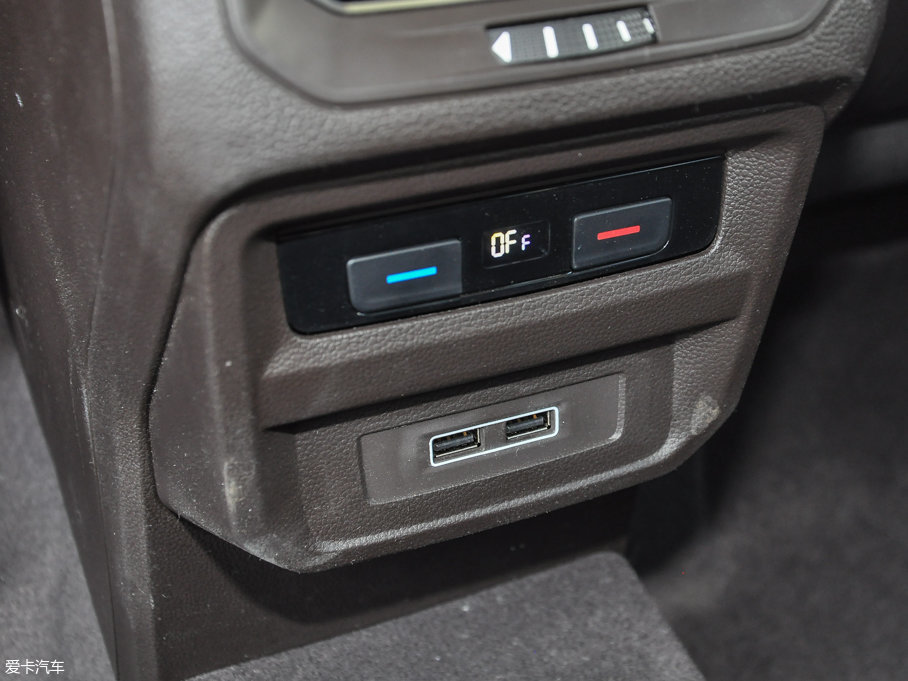 【2017款途观L330TSI 旗舰版_空间座椅_93\/1