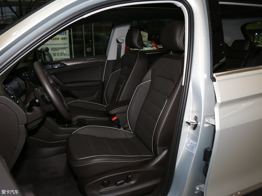 【2017款途观L330TSI 旗舰版_空间座椅_781\/