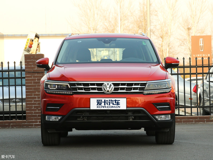 2017;^L 380TSI (q)Ş