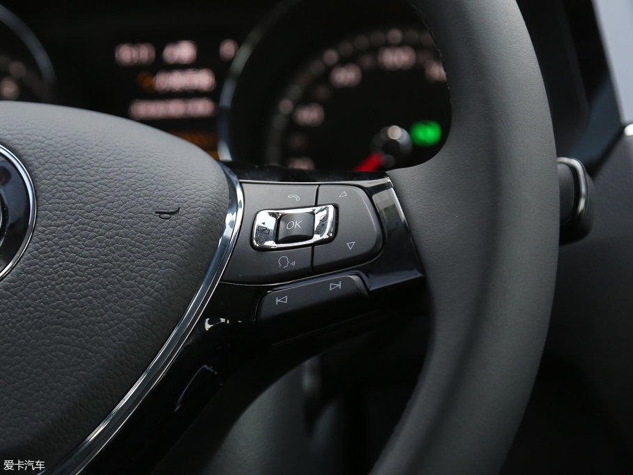 2017;^L 380TSI (q)Ş