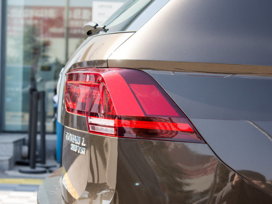 2017��;�^L 380TSI �����Ş��